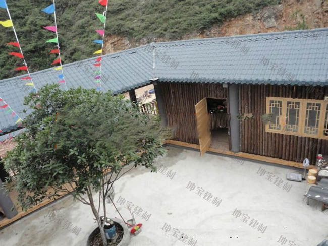 南充柴火雞等農家樂(lè )屋頂蓋合成樹(shù)脂瓦案例